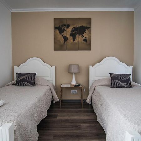 Casa De Hospedes Isaias 앙그라두에루이스무 외부 사진