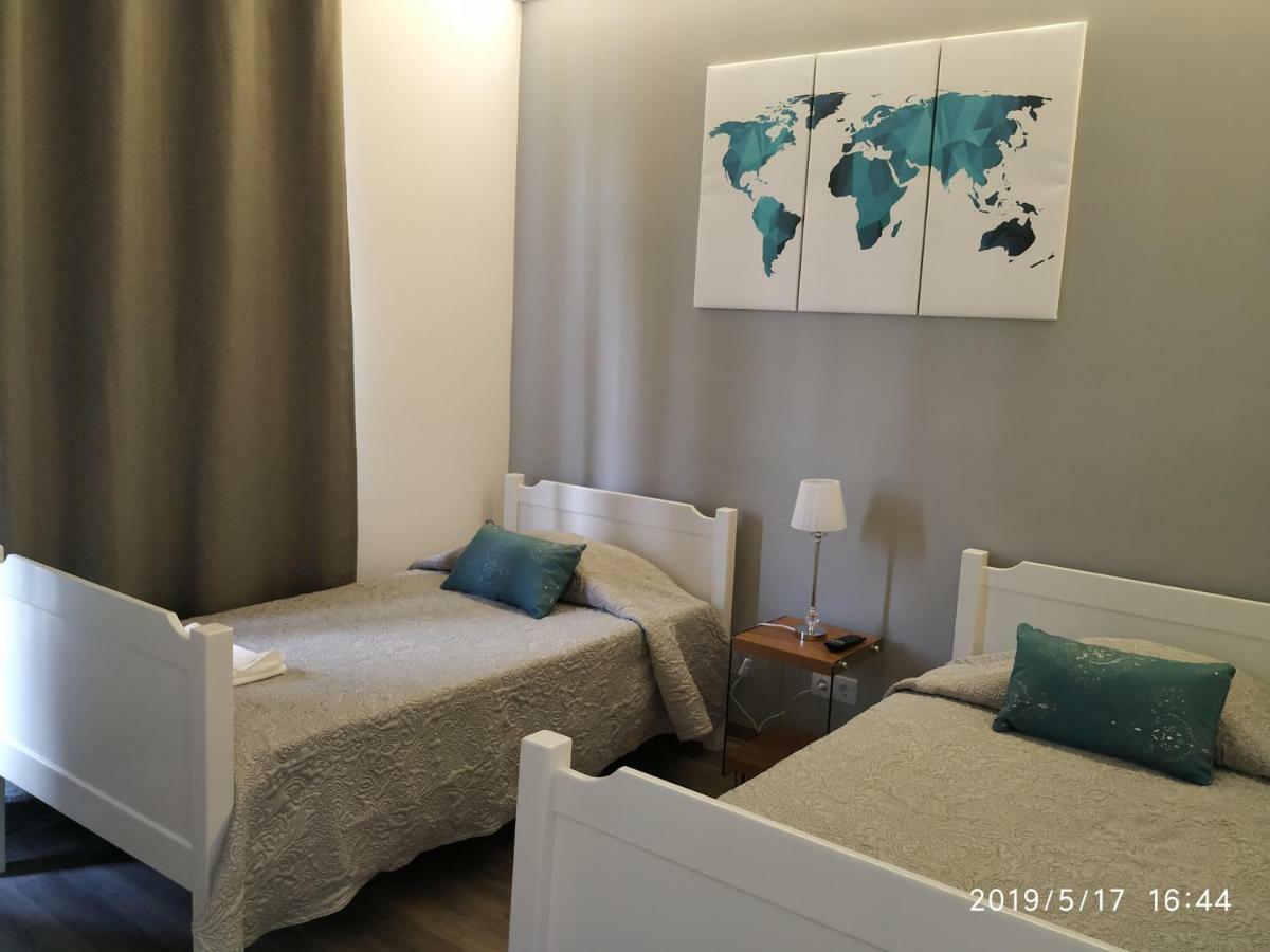 Casa De Hospedes Isaias 앙그라두에루이스무 외부 사진