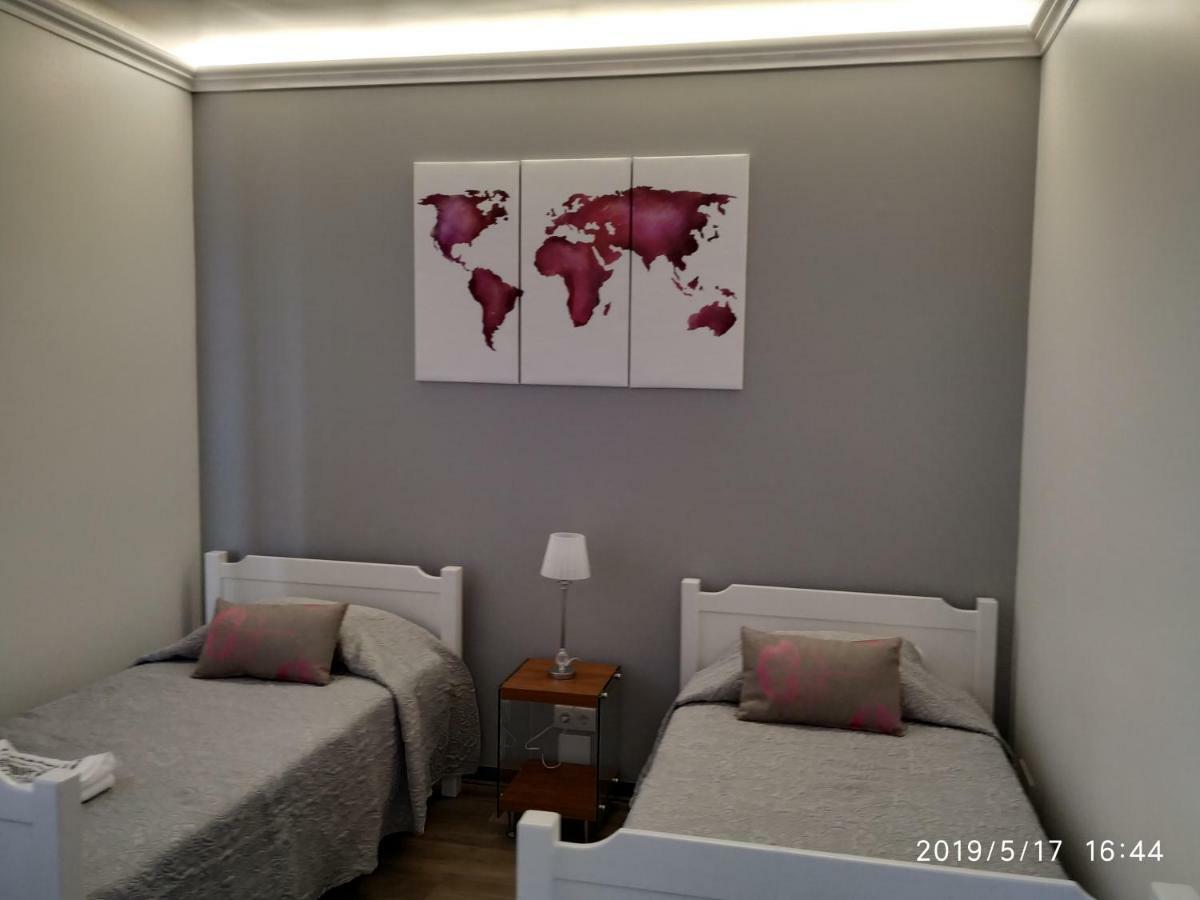 Casa De Hospedes Isaias 앙그라두에루이스무 외부 사진