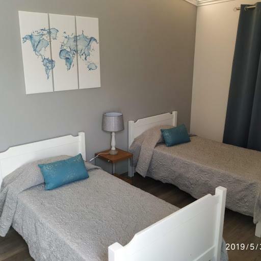 Casa De Hospedes Isaias 앙그라두에루이스무 외부 사진